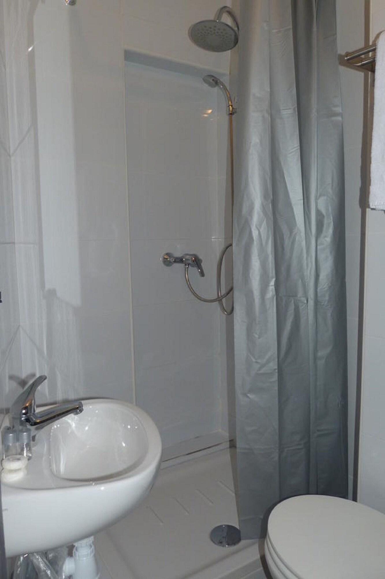 Hotel Du Jura Paris Bagian luar foto
